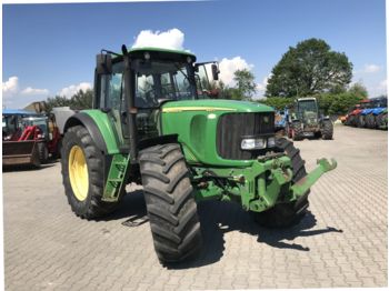 Tracteur agricole John Deere 6920