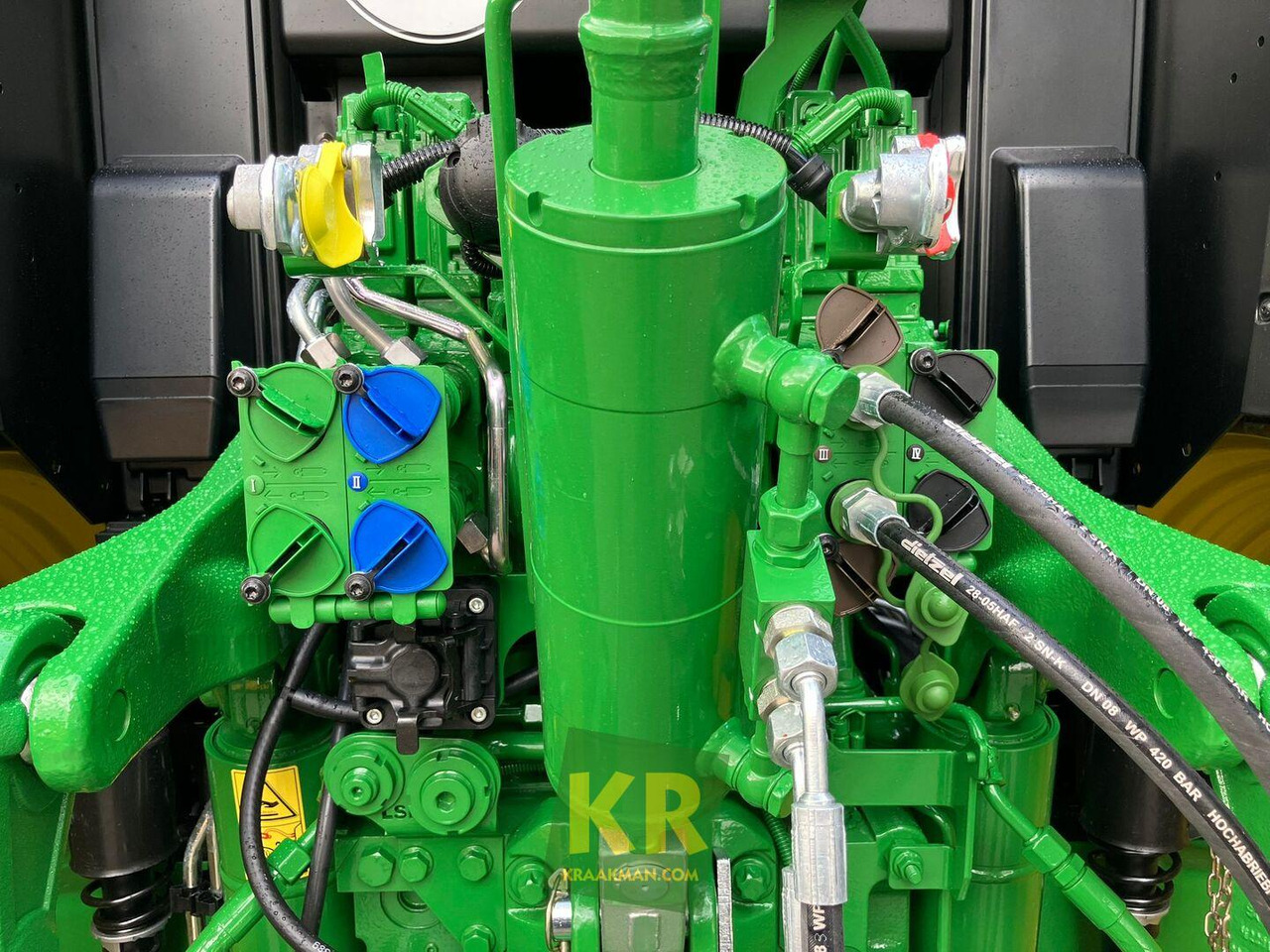 Tracteur agricole John Deere 6M 155
