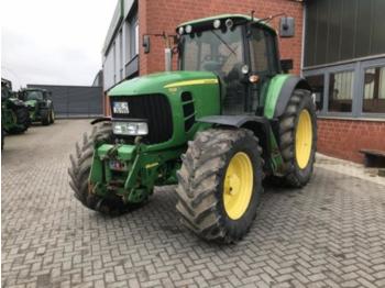 Tracteur agricole John Deere 7530