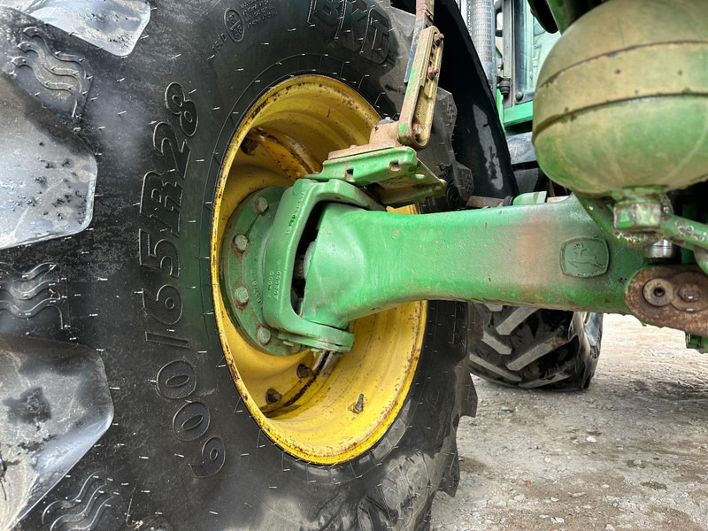 Tracteur agricole John Deere 7530