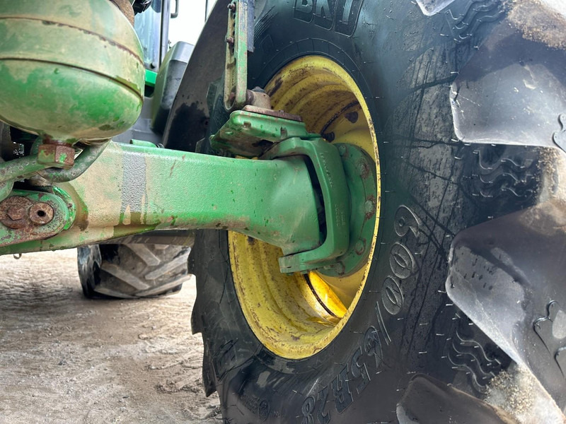 Tracteur agricole John Deere 7530