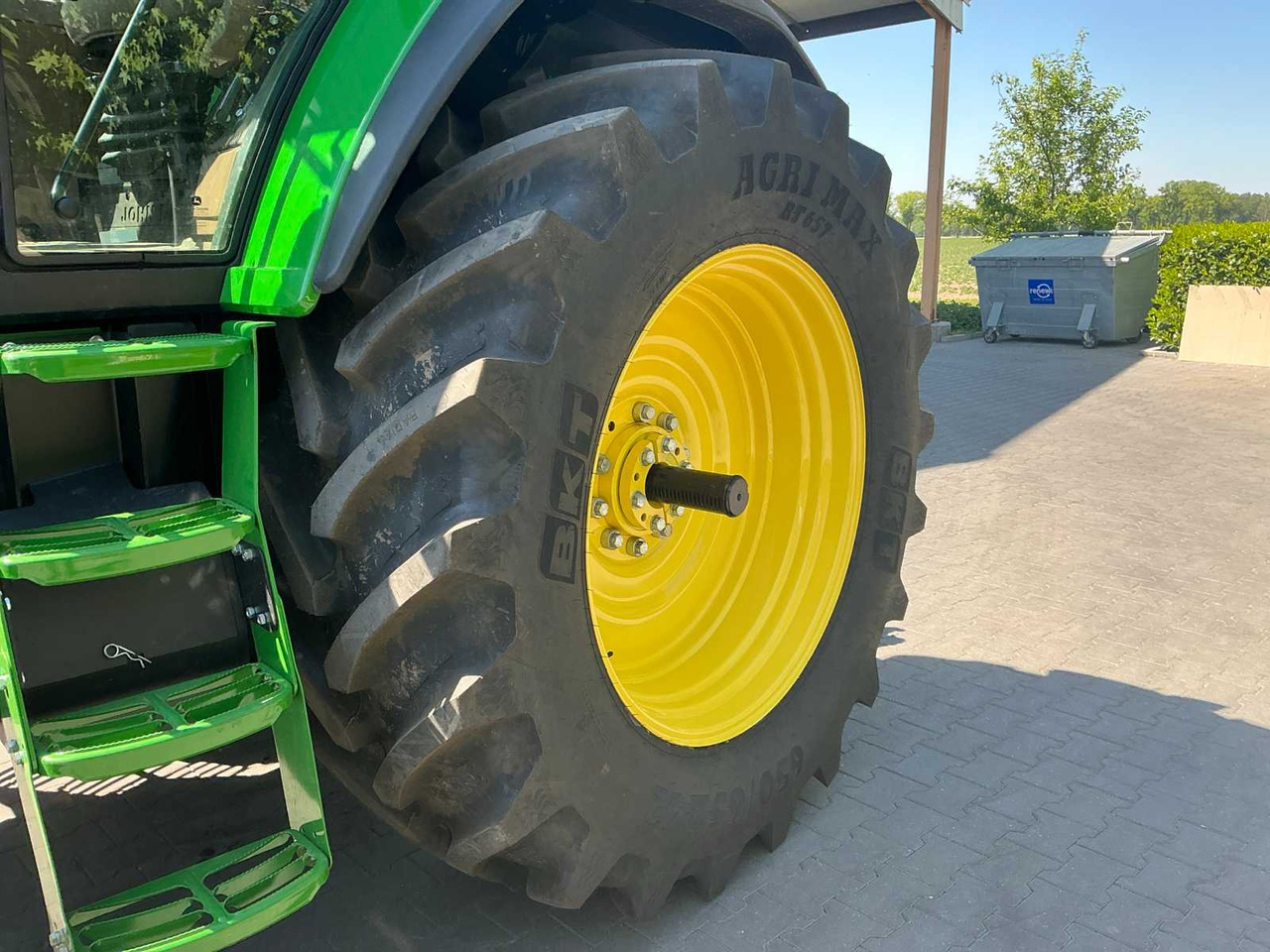 Tracteur agricole John Deere 7710