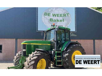 Tracteur agricole John Deere 7810