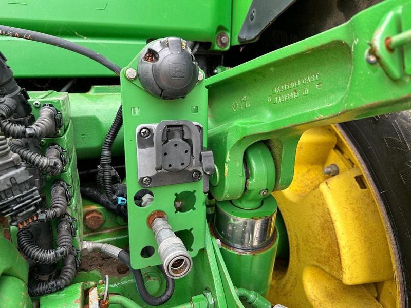 Tracteur agricole John Deere 8335R AutoPower