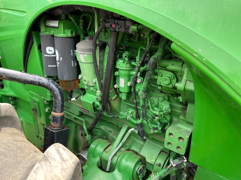 Tracteur agricole John Deere 8335R AutoPower