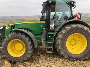 Tracteur agricole John Deere 8370R