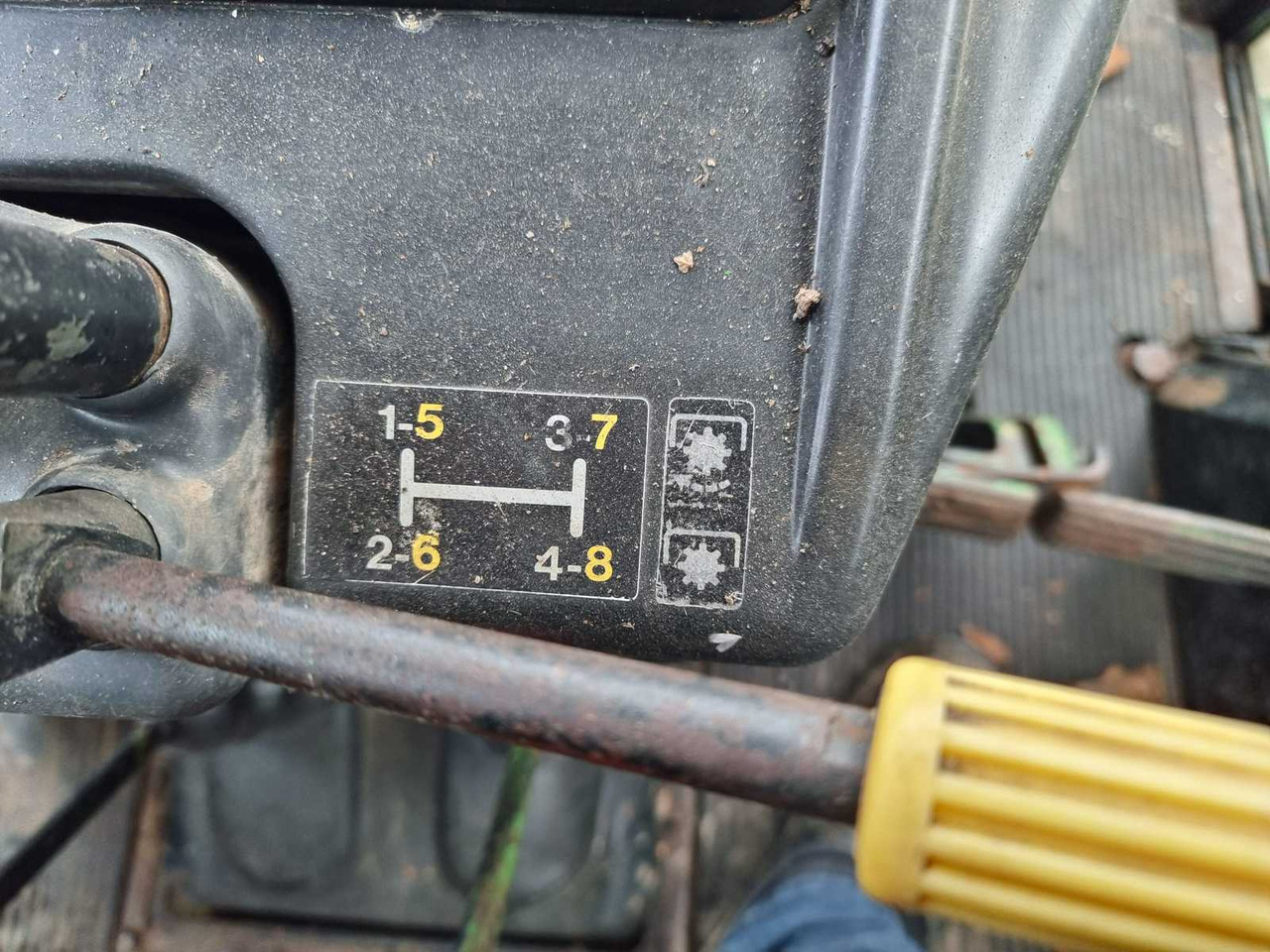 Tracteur agricole John deere 3140