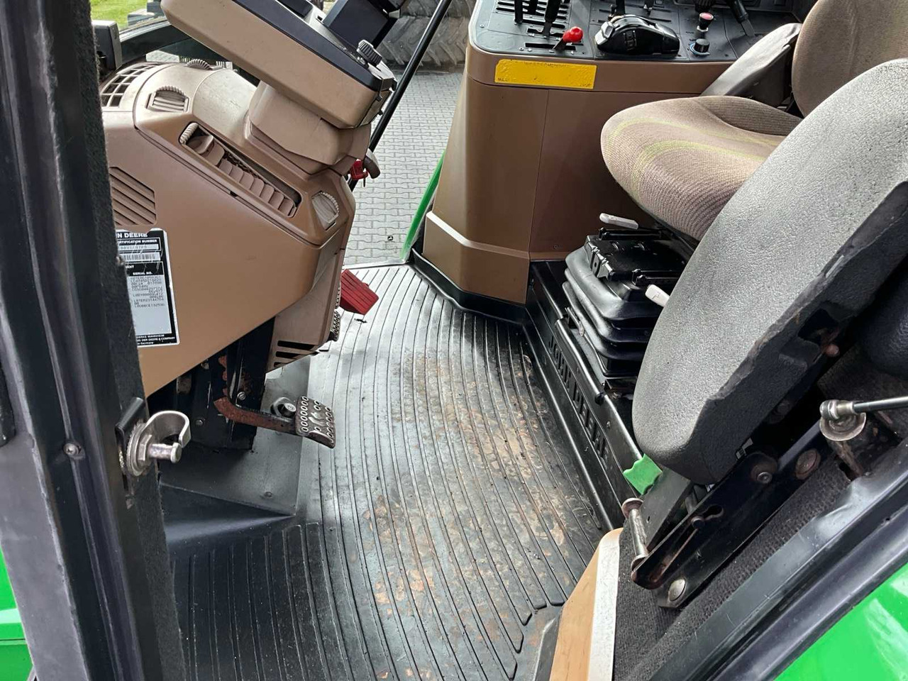 Tracteur agricole John deere 6100