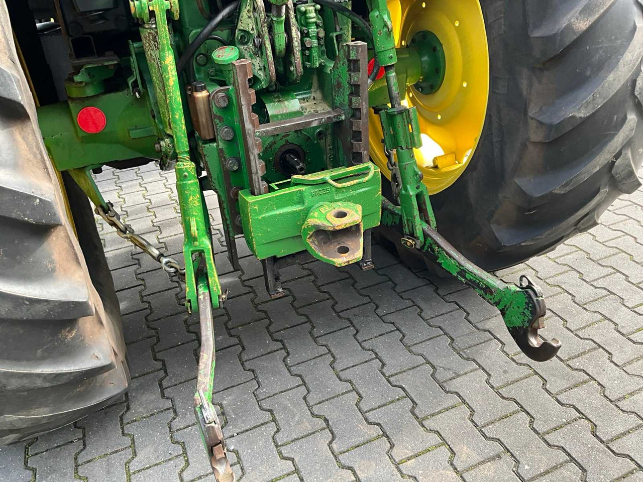 Tracteur agricole John deere 6100