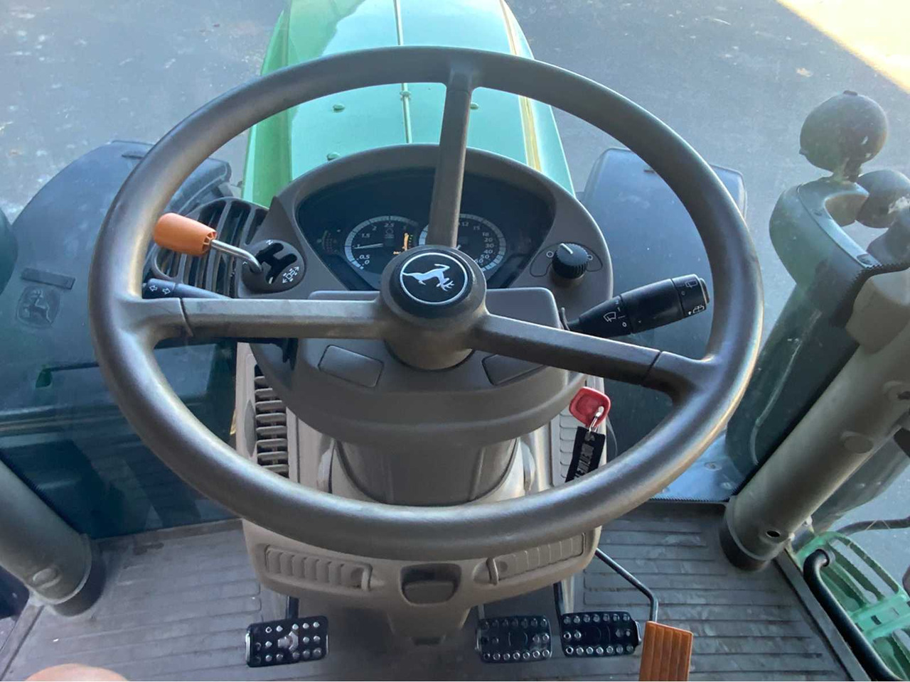 Tracteur agricole John deere 6155R