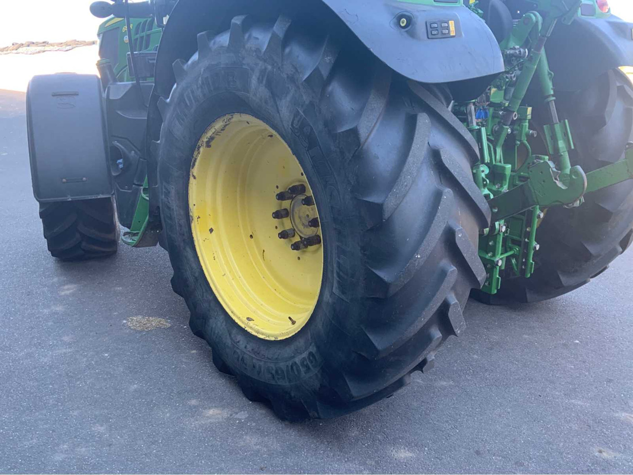 Tracteur agricole John deere 6155R
