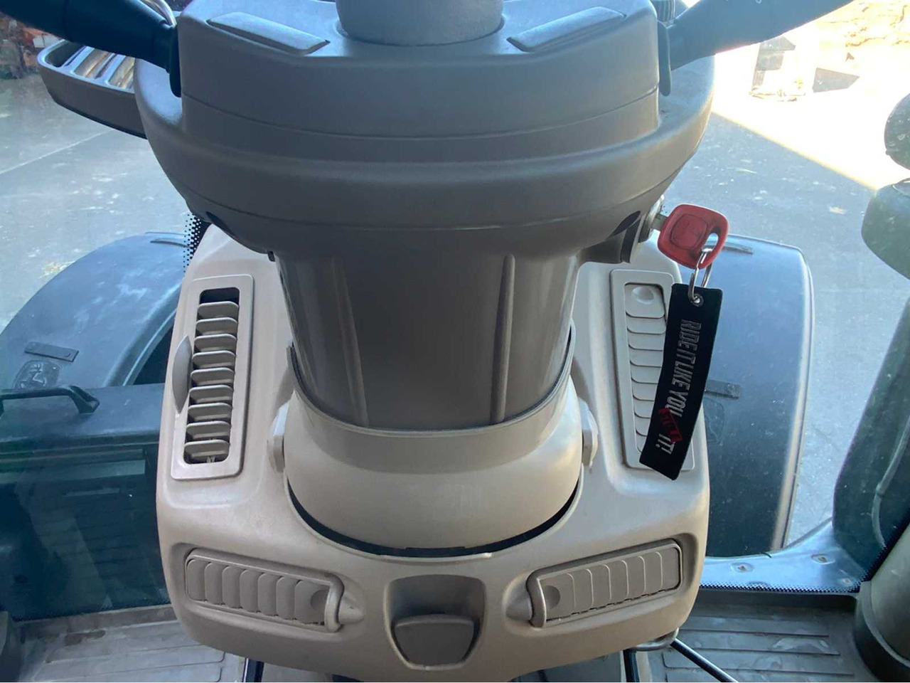 Tracteur agricole John deere 6155R