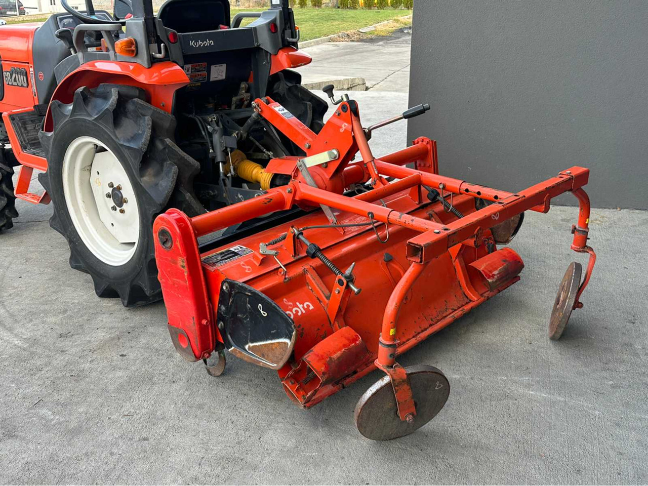 Tracteur agricole KUBOTA - GB200 - 4-WHEEL DRIVE TRACTOR