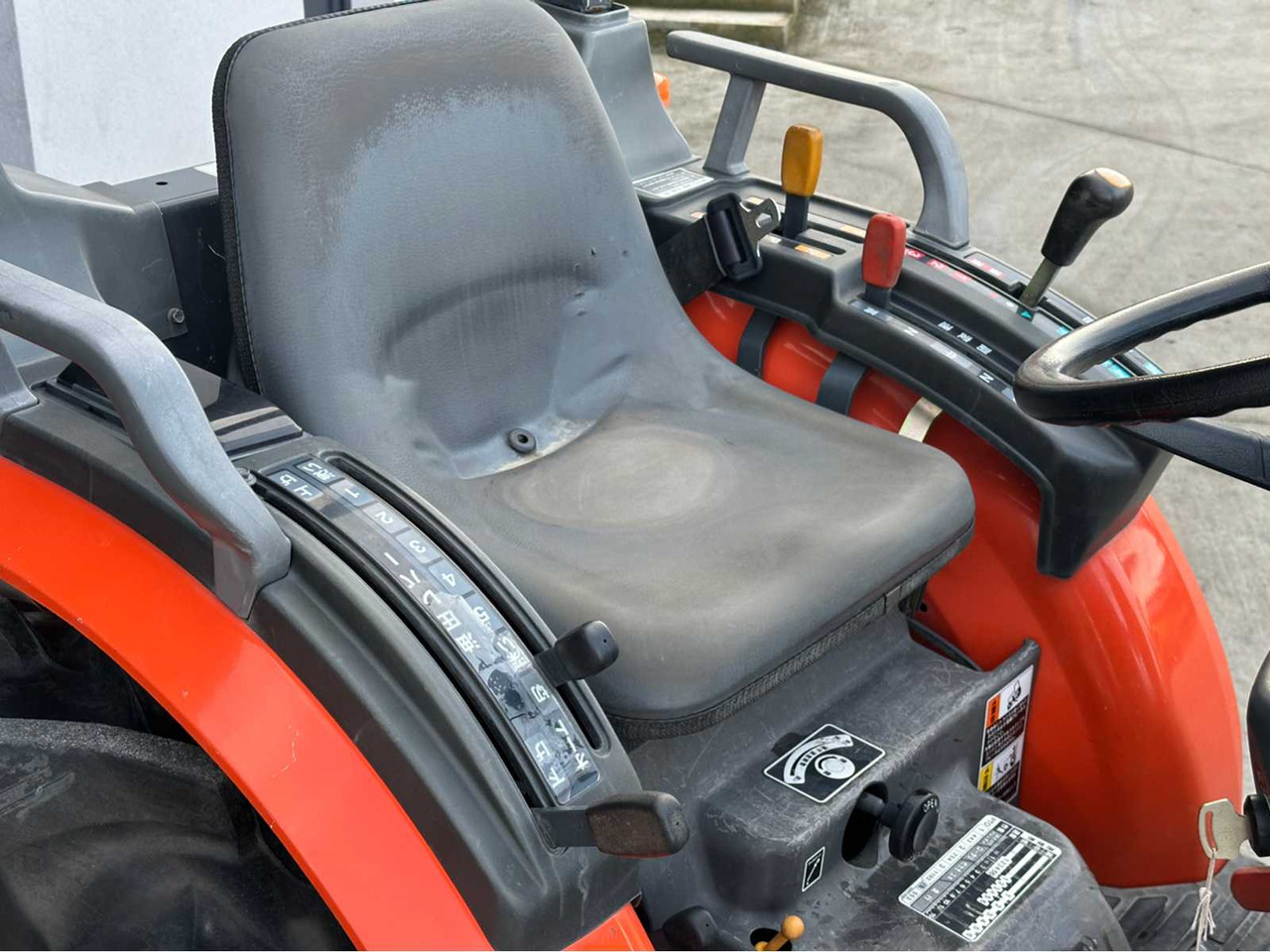 Tracteur agricole KUBOTA - GB200 - 4-WHEEL DRIVE TRACTOR