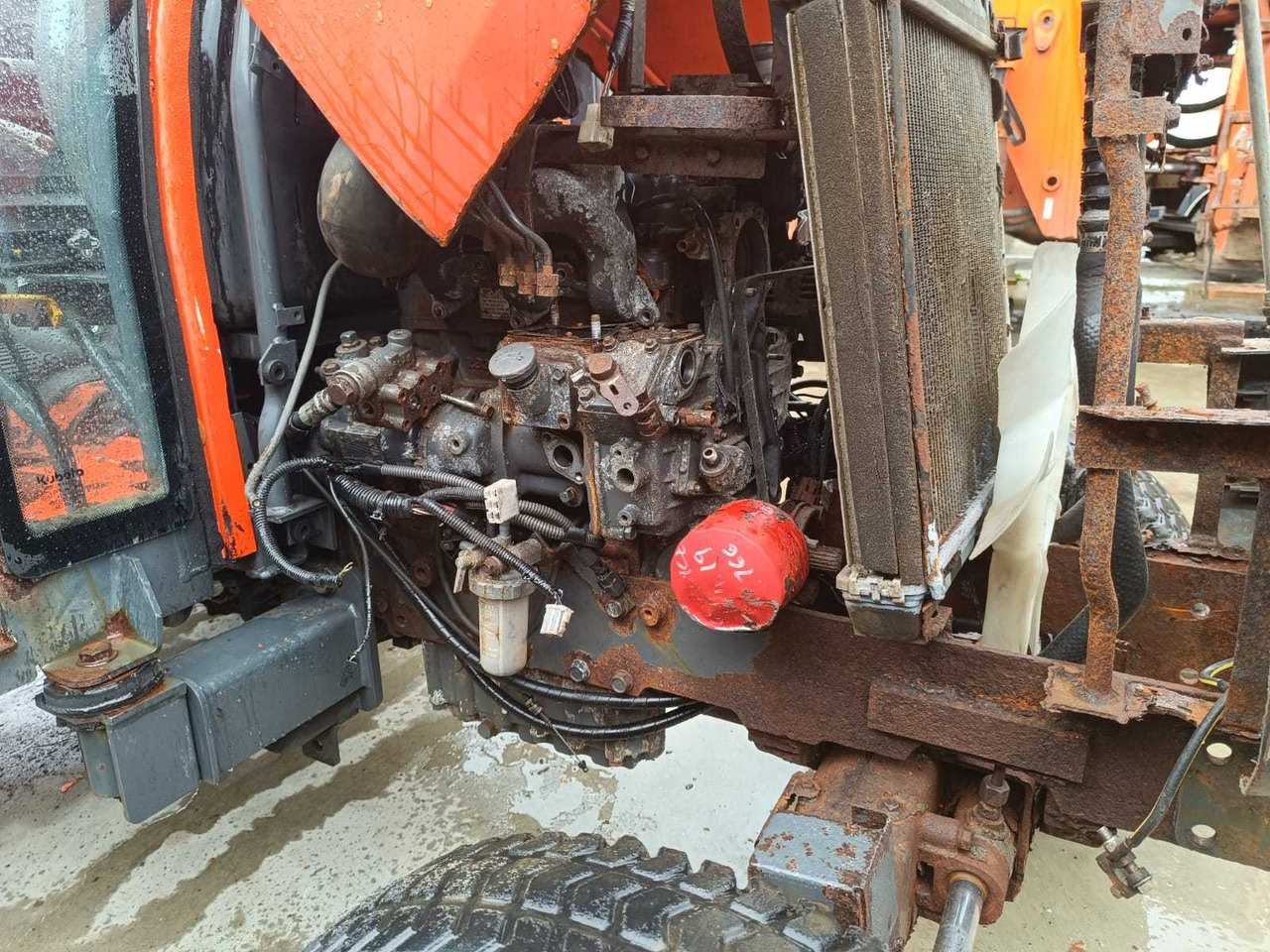 Tracteur agricole KUBOTA - STV40 - 4-WHEEL DRIVE TRACTOR