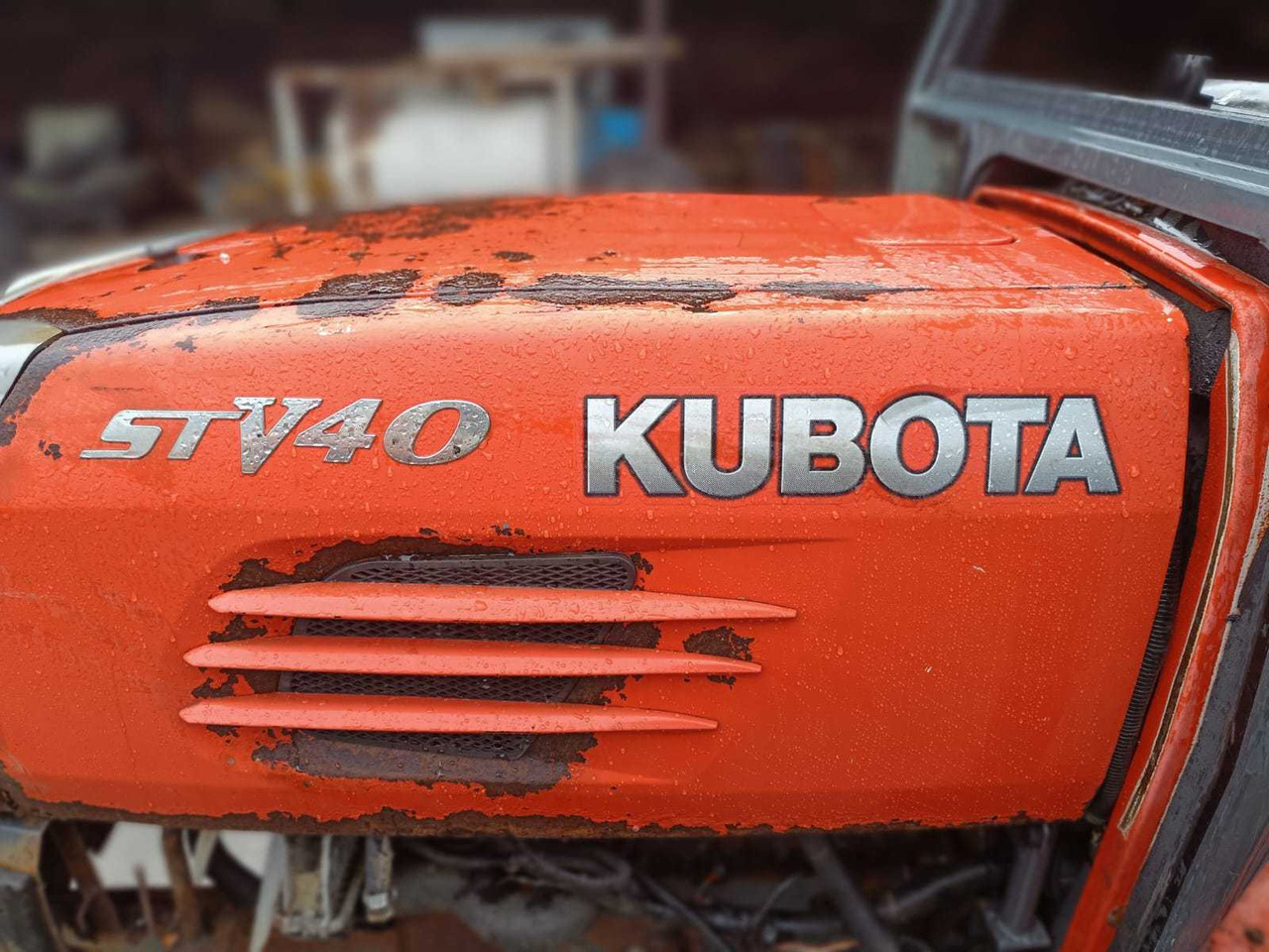 Tracteur agricole KUBOTA - STV40 - 4-WHEEL DRIVE TRACTOR