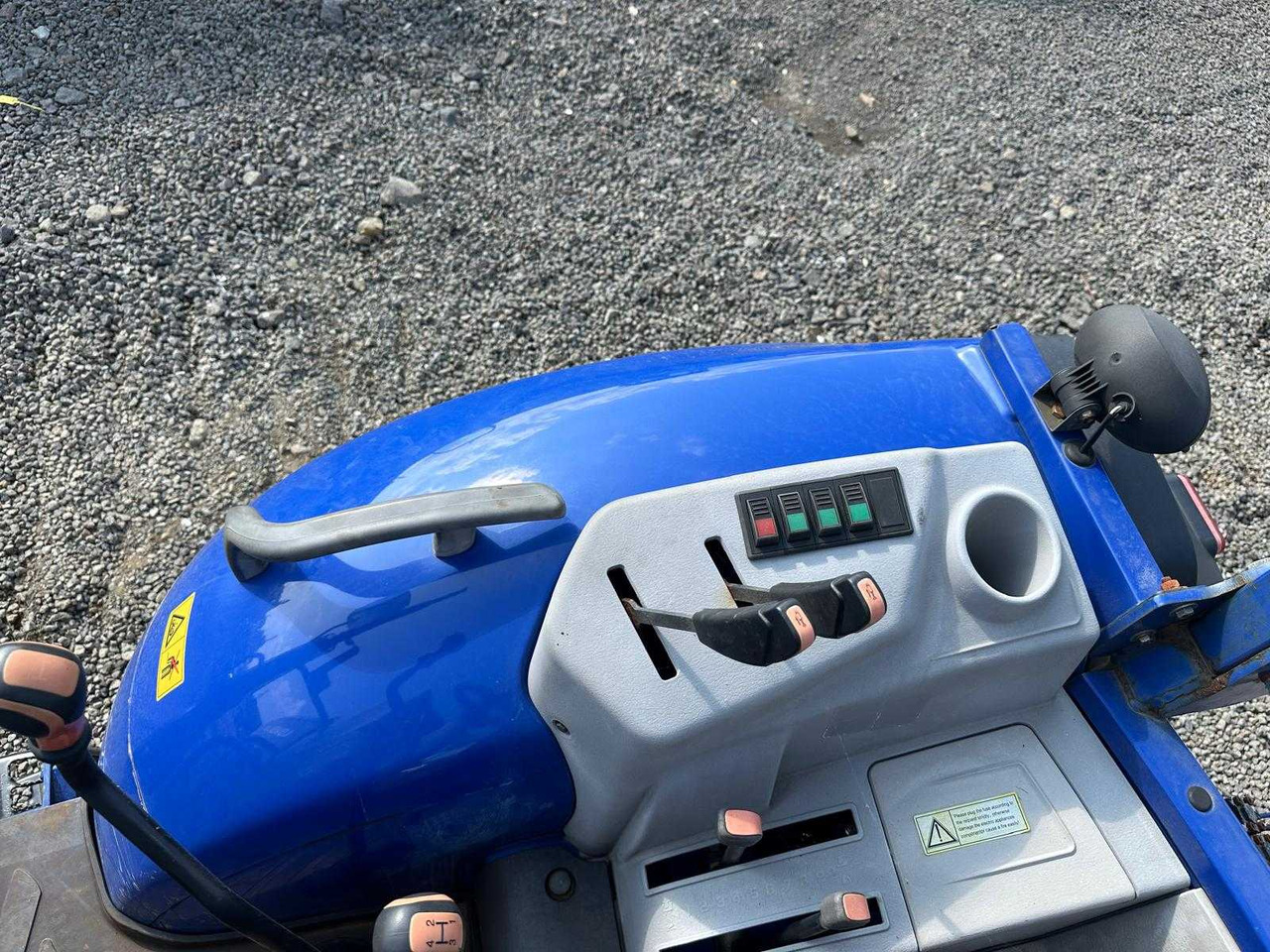 Tracteur agricole LOVOL - 504 - 4-WHEEL DRIVE TRACTOR