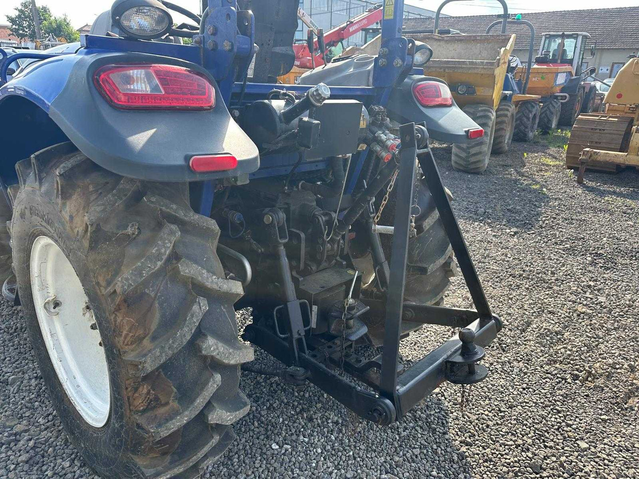 Tracteur agricole LOVOL - 504 - 4-WHEEL DRIVE TRACTOR