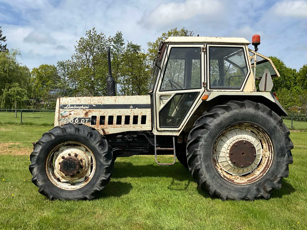 Tracteur agricole Lamborghini 1256 DT