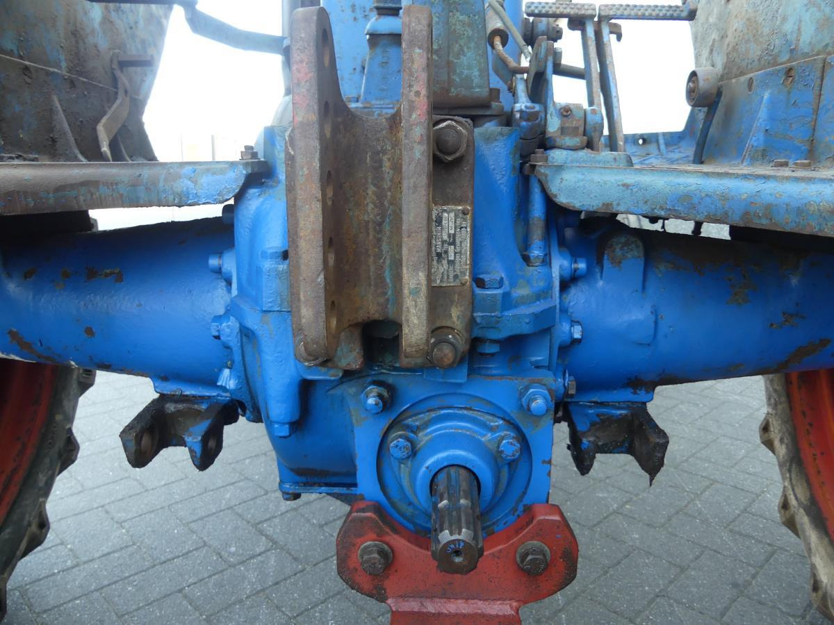 Tracteur agricole Lanz-Bulldog D2416