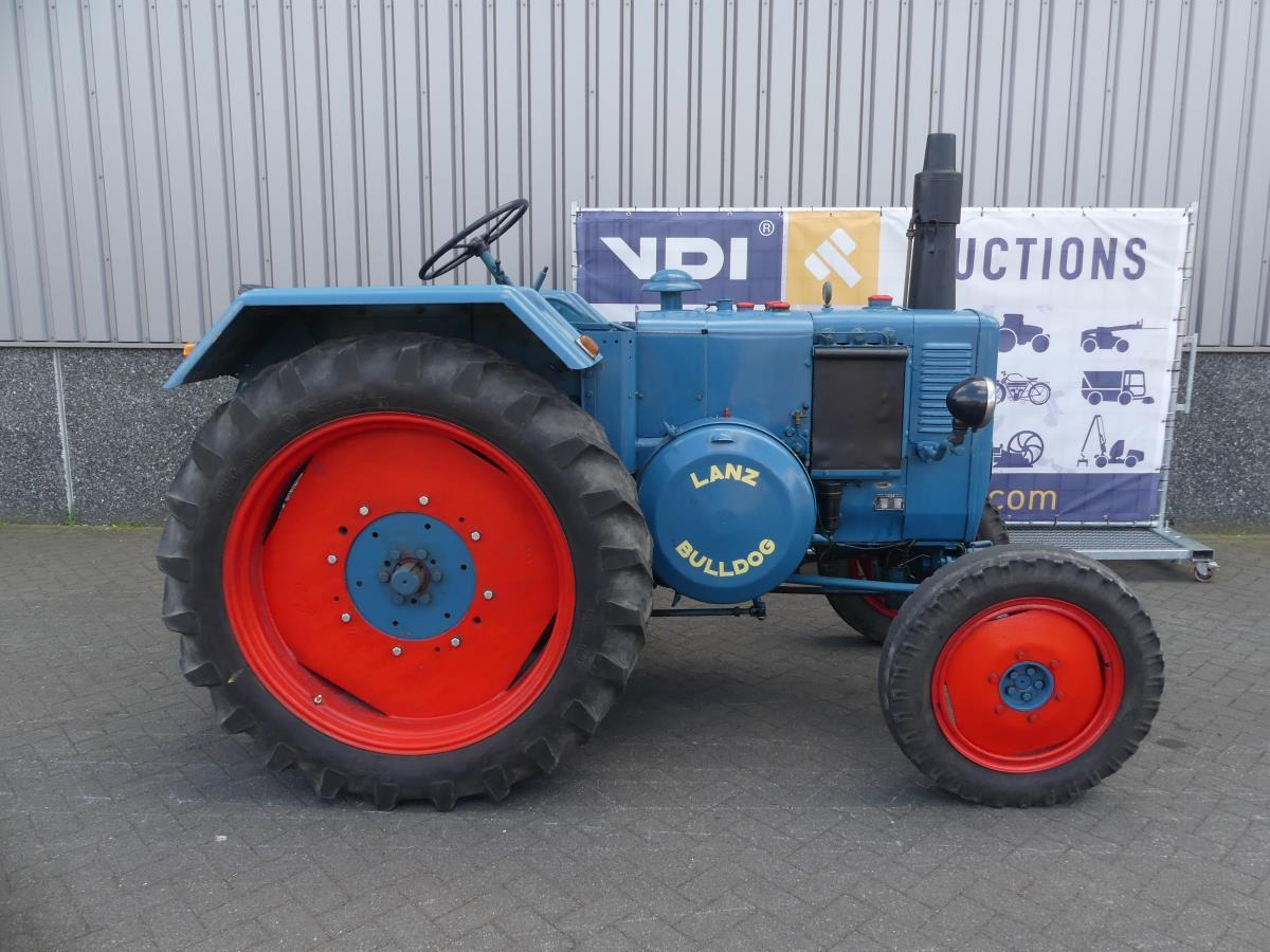 Tracteur agricole Lanz-Bulldog D2806