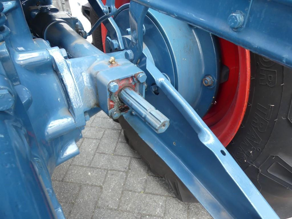 Tracteur agricole Lanz Bulldog D7006