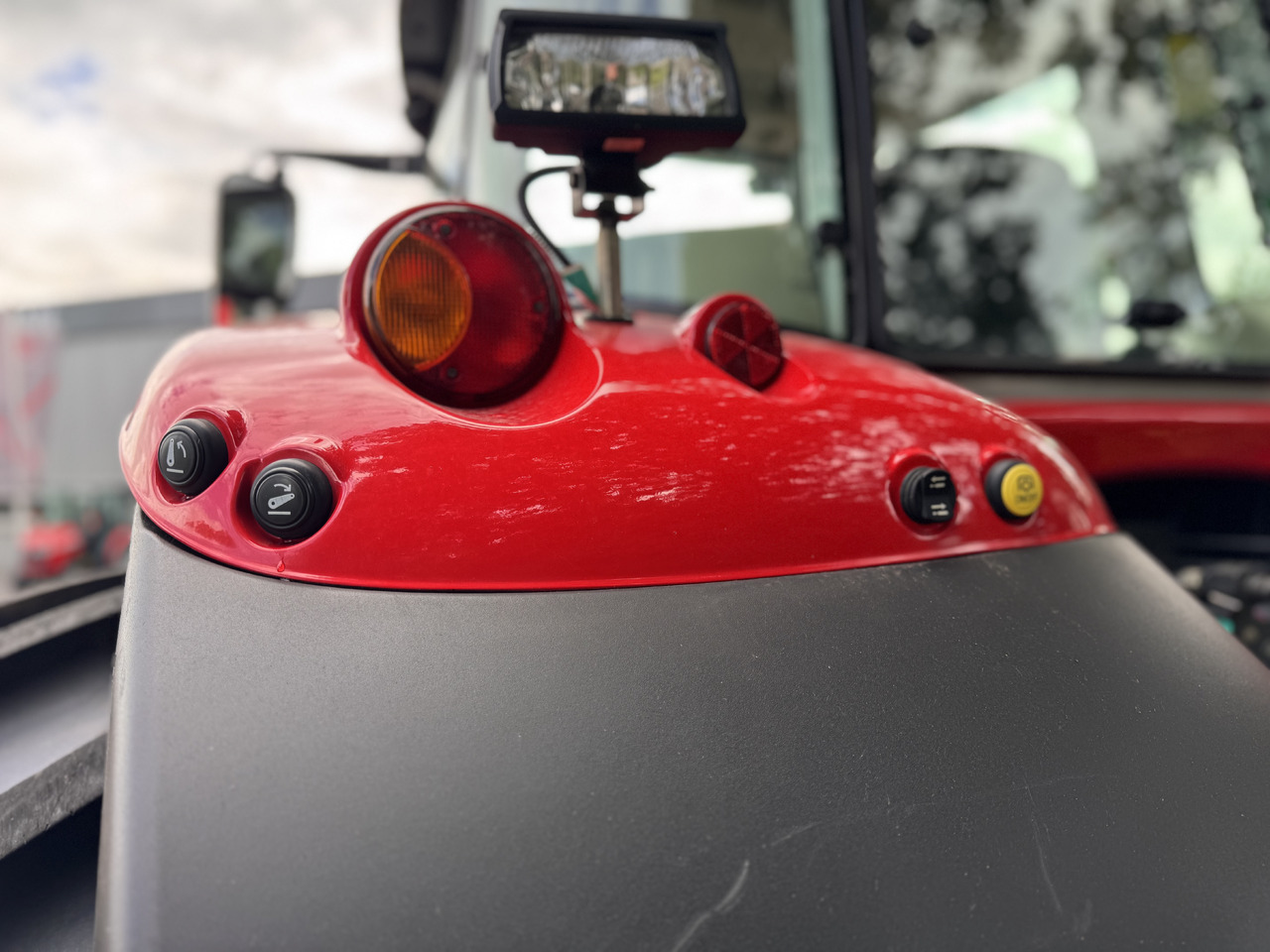 Tracteur agricole MASSEY FERGUSON 7s.180 Dyna6 Efficient