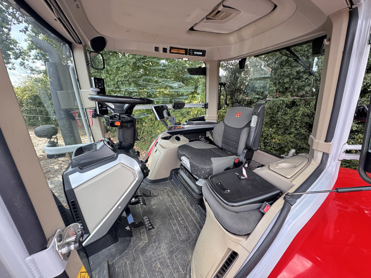 Tracteur agricole MASSEY FERGUSON 8s.205 Dyna7 Exclusive