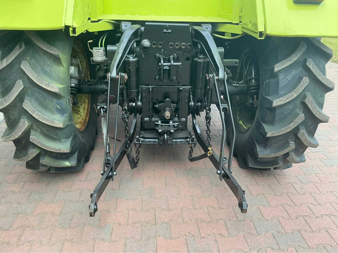 Tracteur agricole MB Trac 443 Tractor / 1300