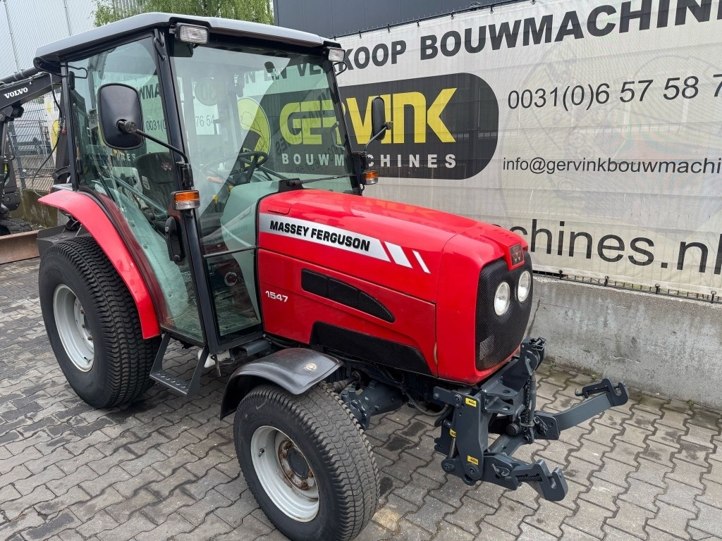 Tracteur agricole Massey Ferguson 1547