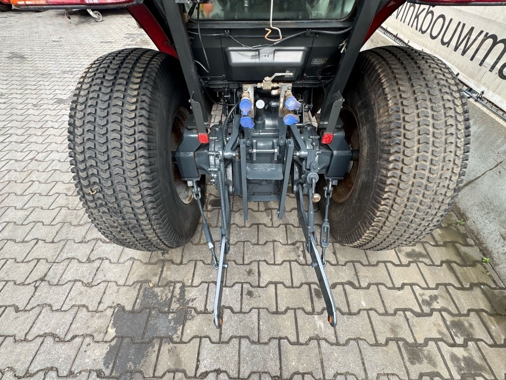 Tracteur agricole Massey Ferguson 1547
