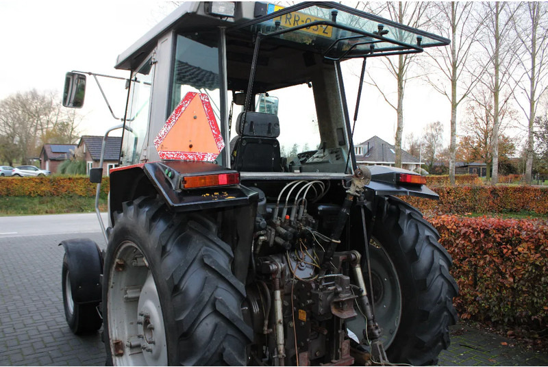 Tracteur agricole Massey Ferguson 3050