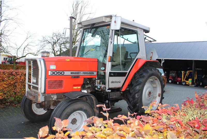 Tracteur agricole Massey Ferguson 3050
