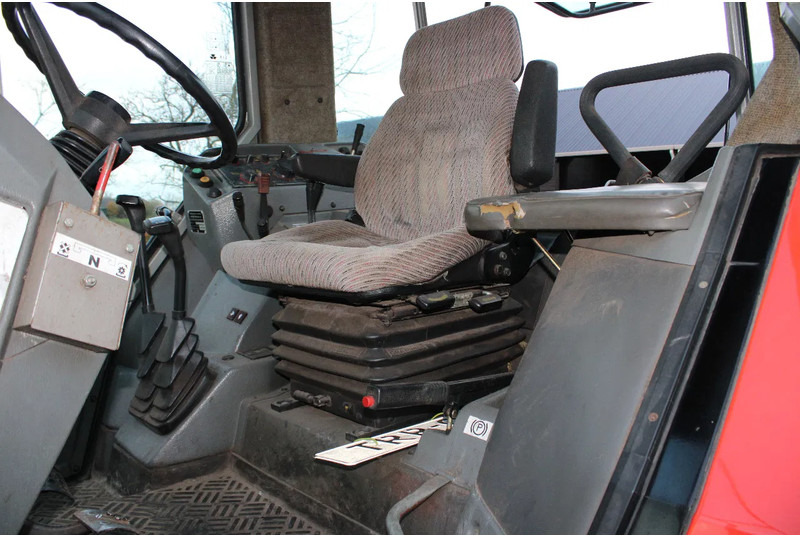 Tracteur agricole Massey Ferguson 3050