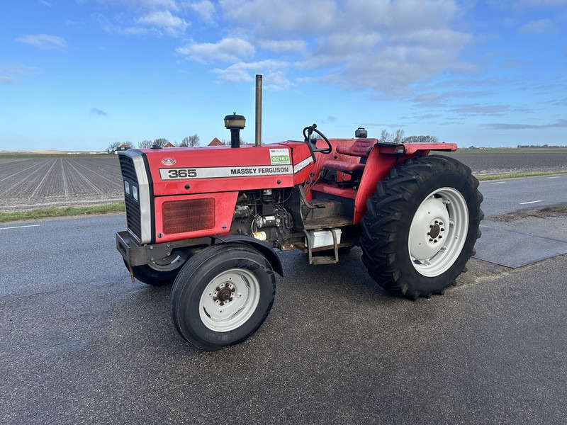 Tracteur agricole Massey Ferguson 365
