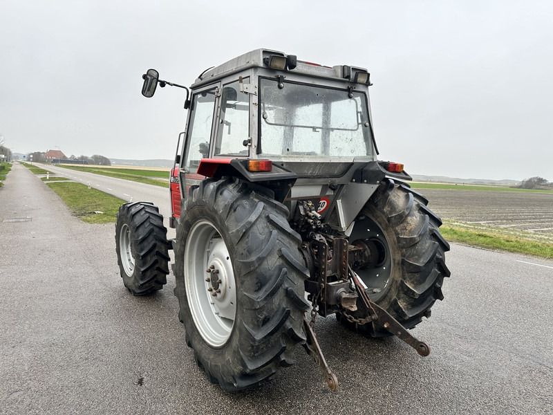 Tracteur agricole Massey Ferguson 390