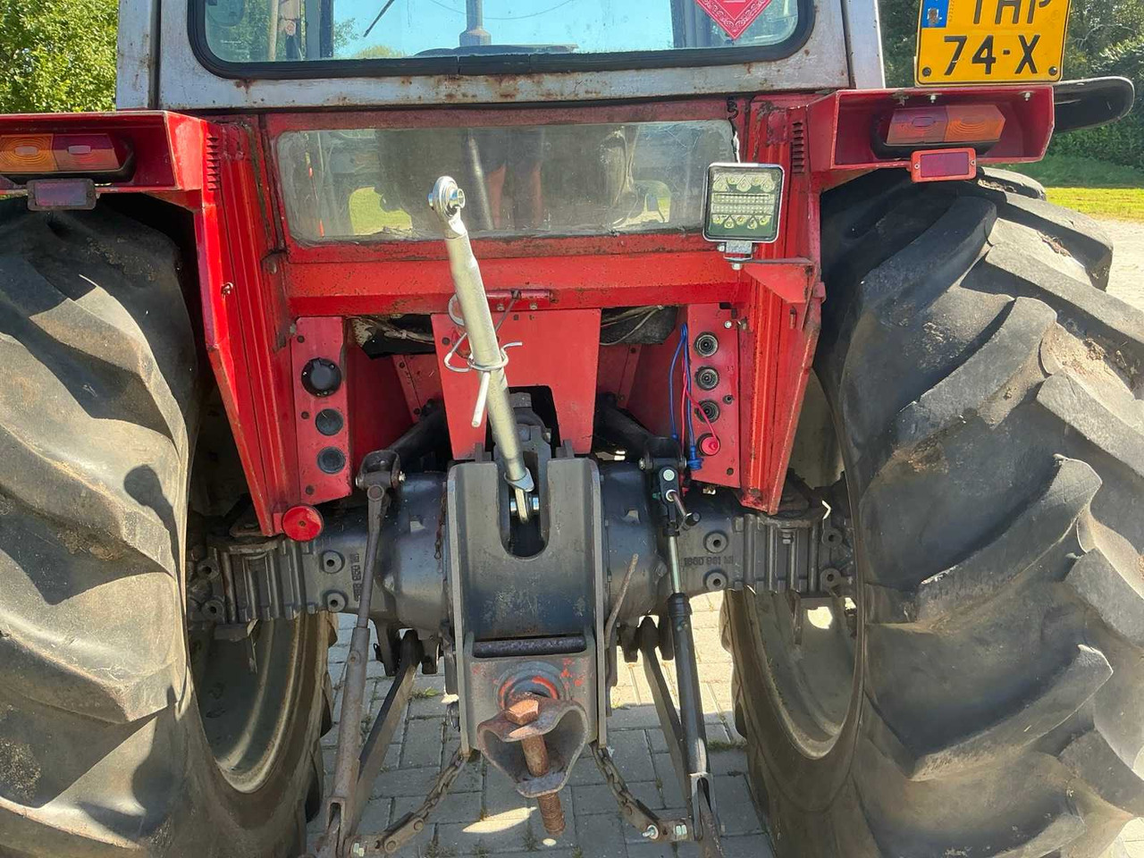 Tracteur agricole Massey Ferguson 560