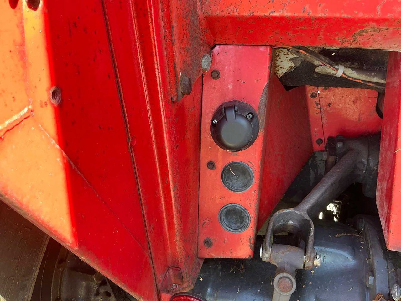 Tracteur agricole Massey Ferguson 560