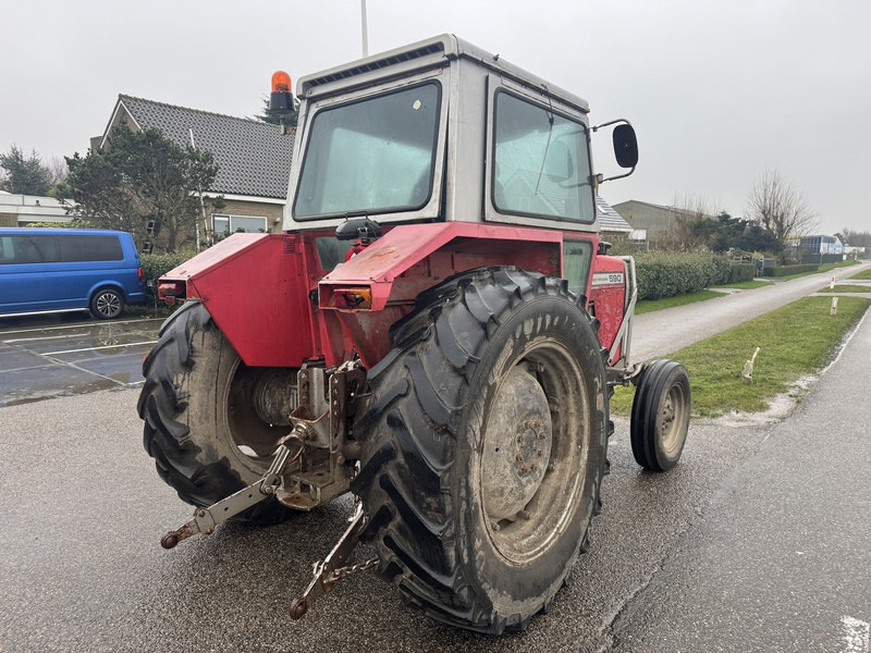 Tracteur agricole Massey Ferguson 590