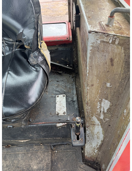 Tracteur agricole Massey Ferguson 590