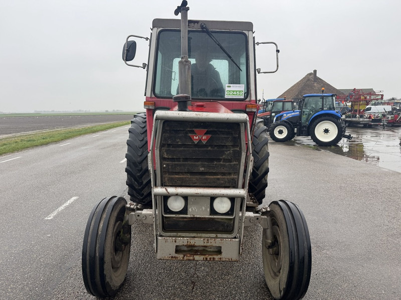 Tracteur agricole Massey Ferguson 590