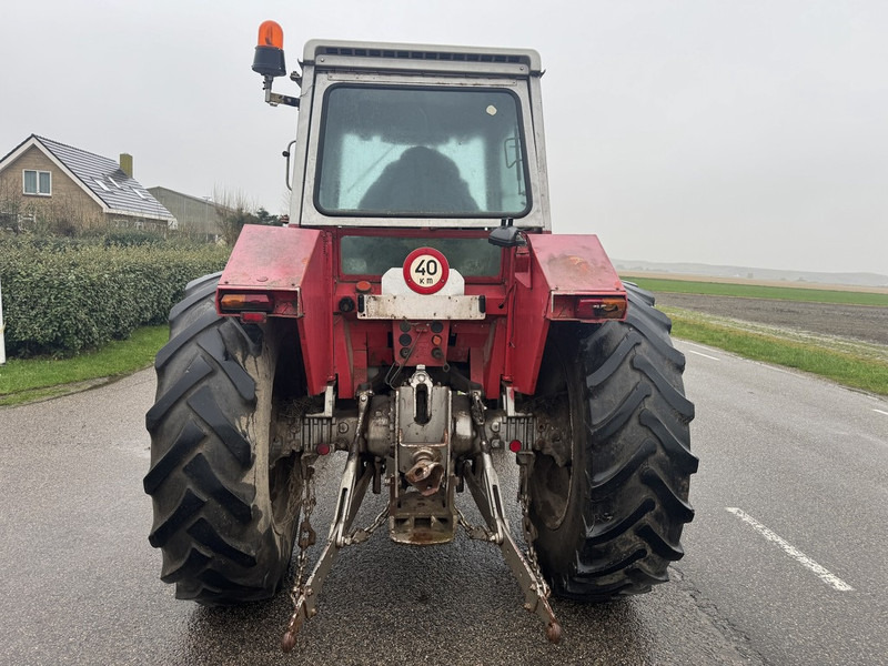 Tracteur agricole Massey Ferguson 590
