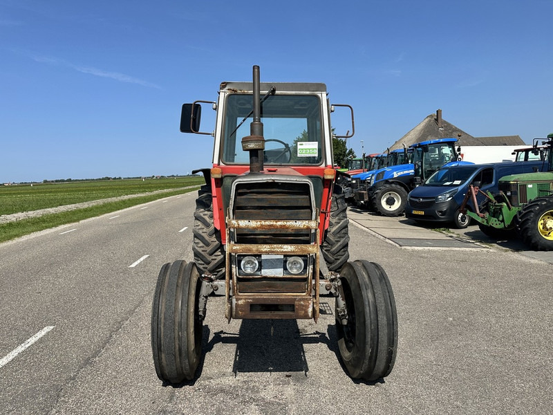 Tracteur agricole Massey Ferguson 590
