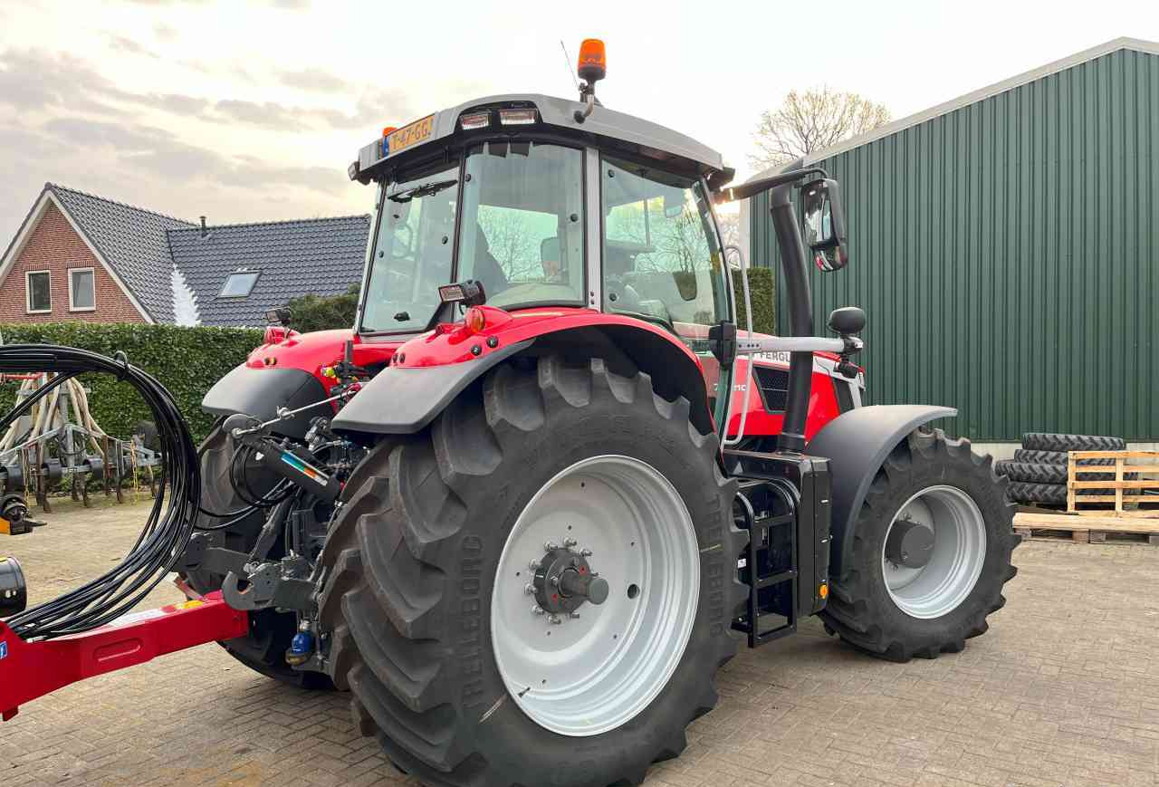 Tracteur agricole Massey Ferguson 7S.210 Dyna-VT Exclusive Tractoren