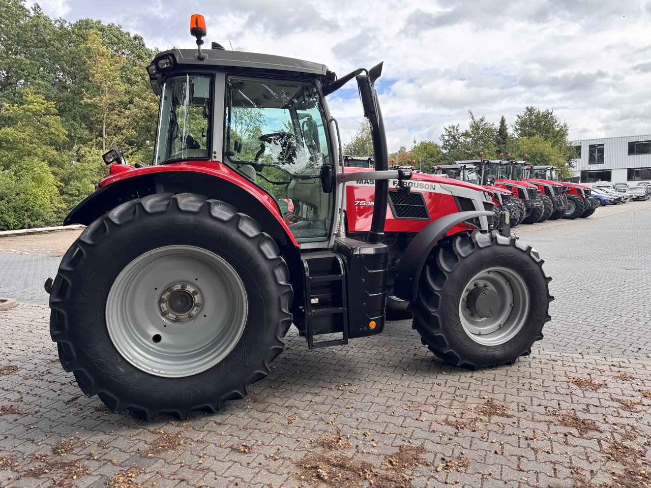Tracteur agricole Massey Ferguson 7s.180 Dyna6 Efficient