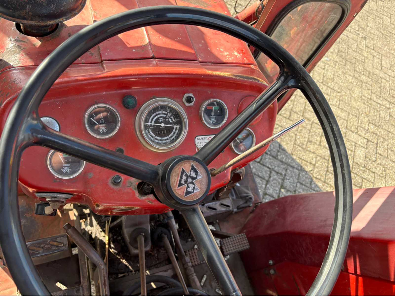 Tracteur agricole Massey ferguson 155