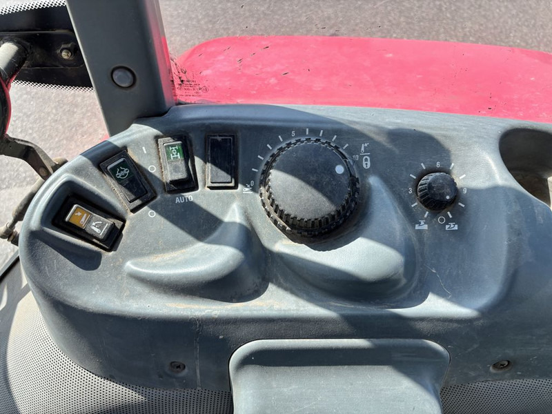 Tracteur agricole Mc Cormick CX95