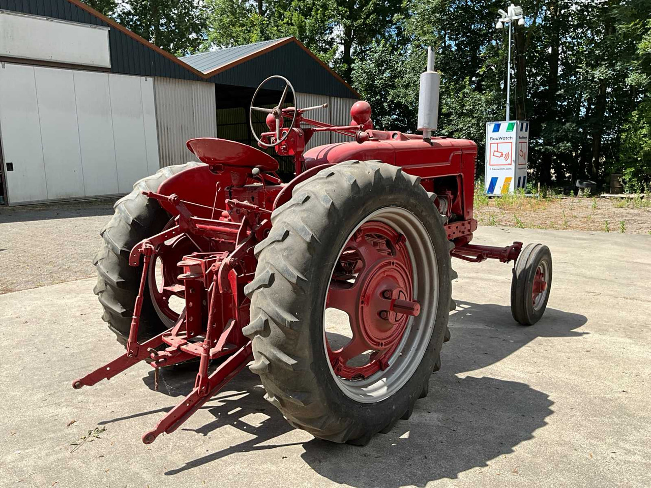 Tracteur agricole Mc cormick Farmall Super BMD