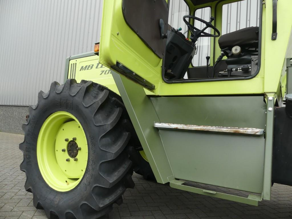 Tracteur agricole Mercedes Benz MB Trac 700