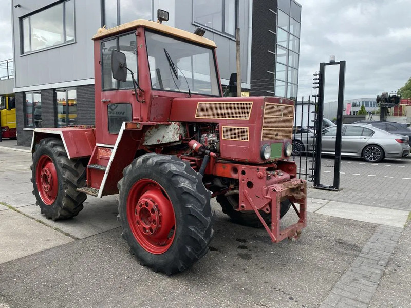 Tracteur agricole Mercedes-Benz TRAC
